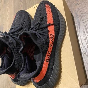 Yeezy 350 v2